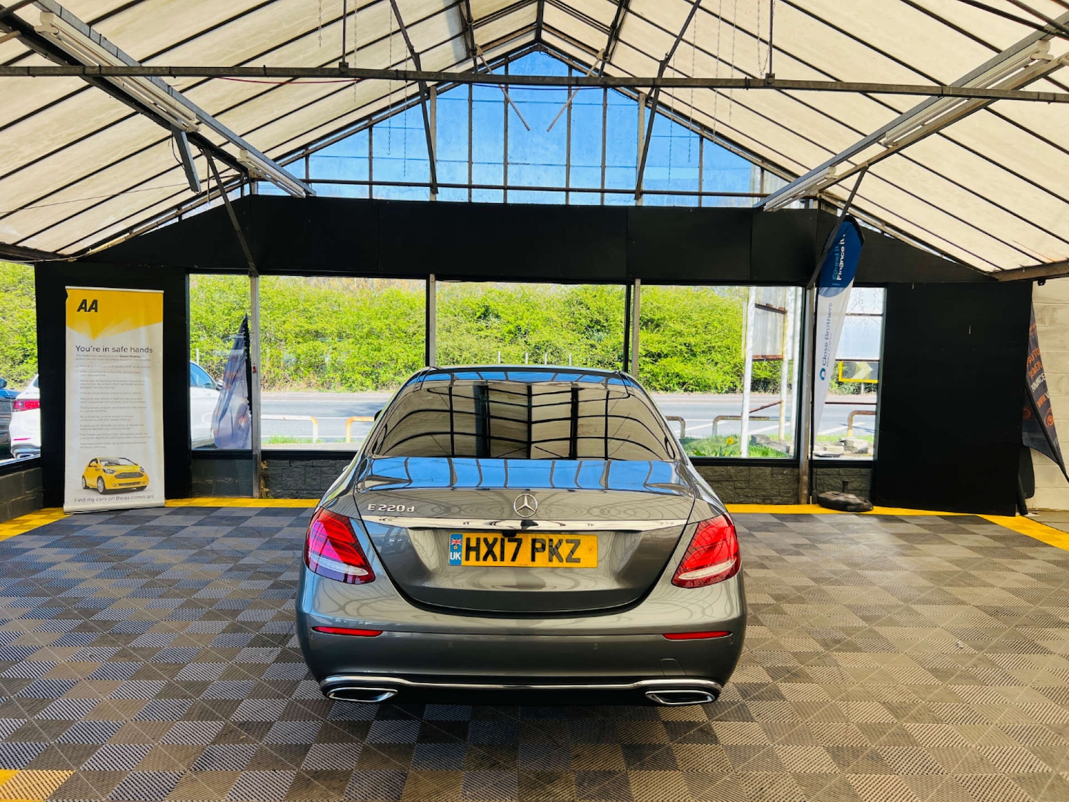 Used Mercedes-Benz E Class 2017 for sale - 76601363: Photo 6