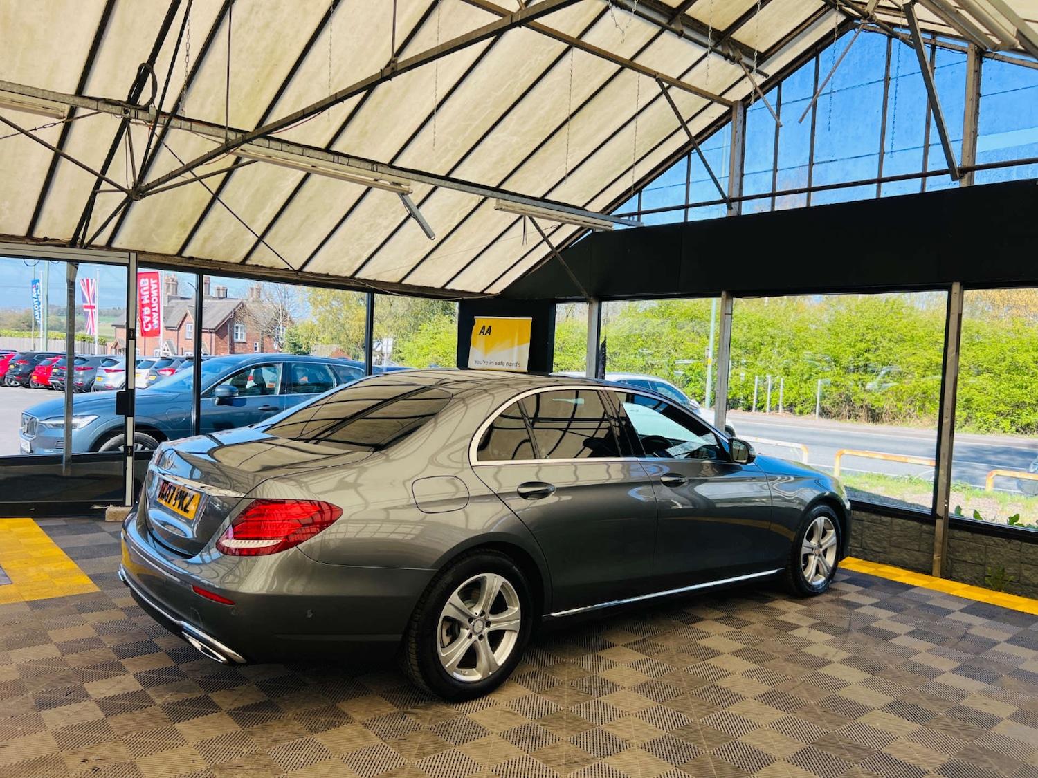 Used Mercedes-Benz E Class 2017 for sale - 76601363: Photo 7