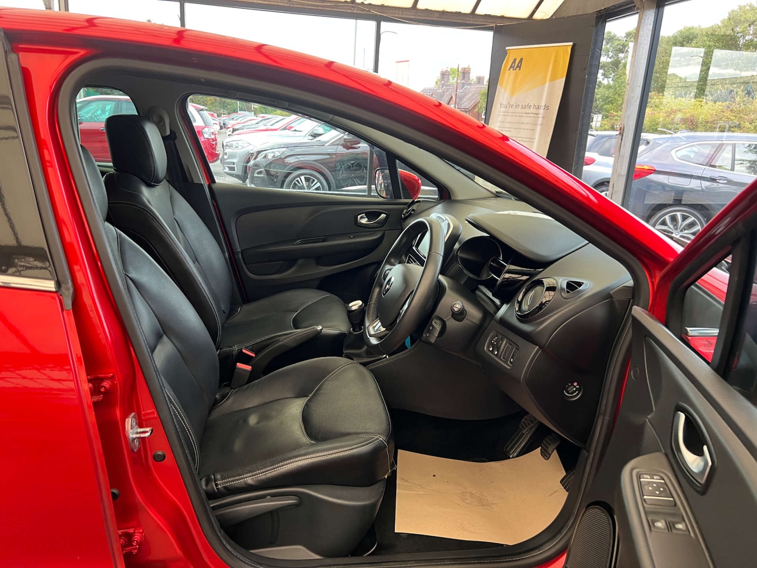 Used Renault Clio 2019 for sale - 76045324: Photo 10