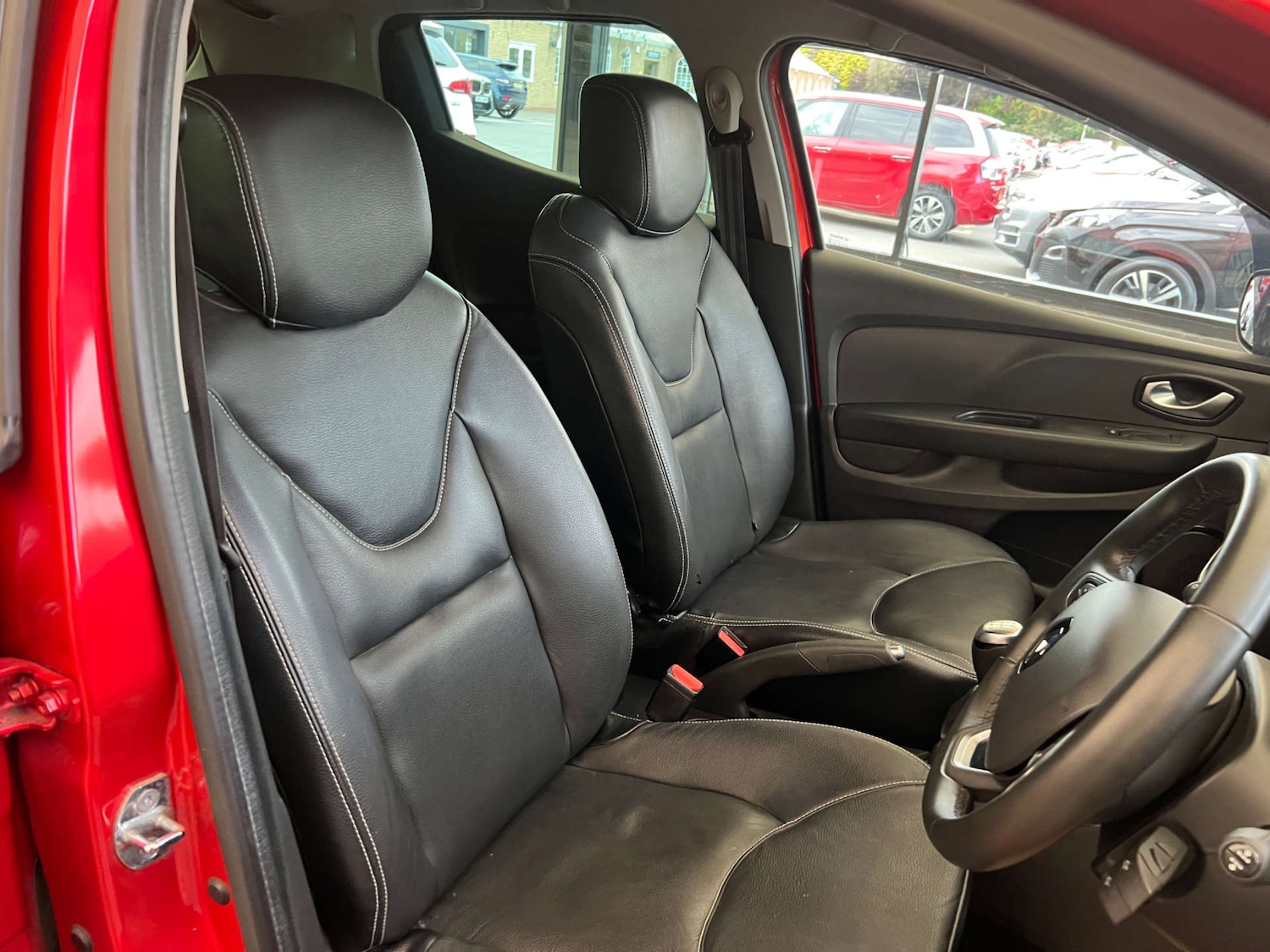 Used Renault Clio 2019 for sale - 76045324: Photo 12