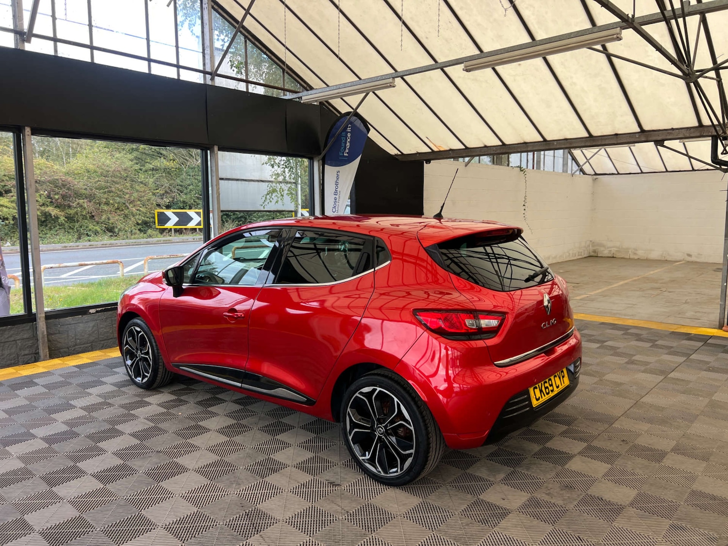 Used Renault Clio 2019 for sale - 76045324: Photo 6