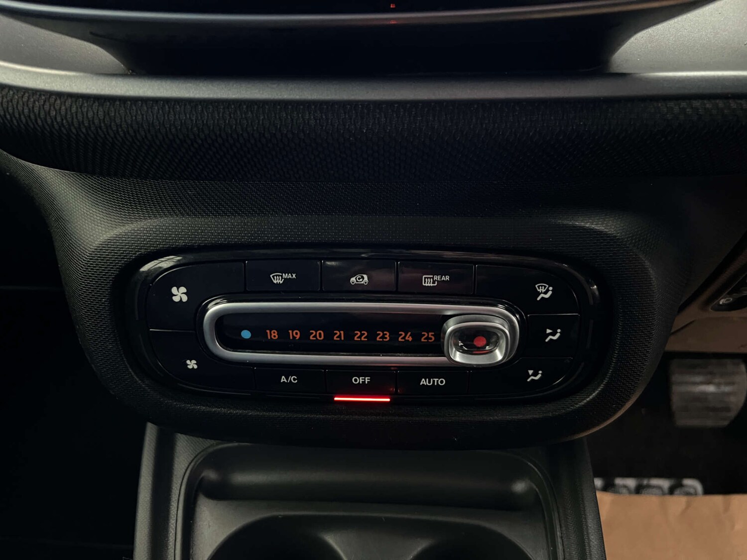 Used smart fortwo 2017 for sale - 77584820: Photo 15