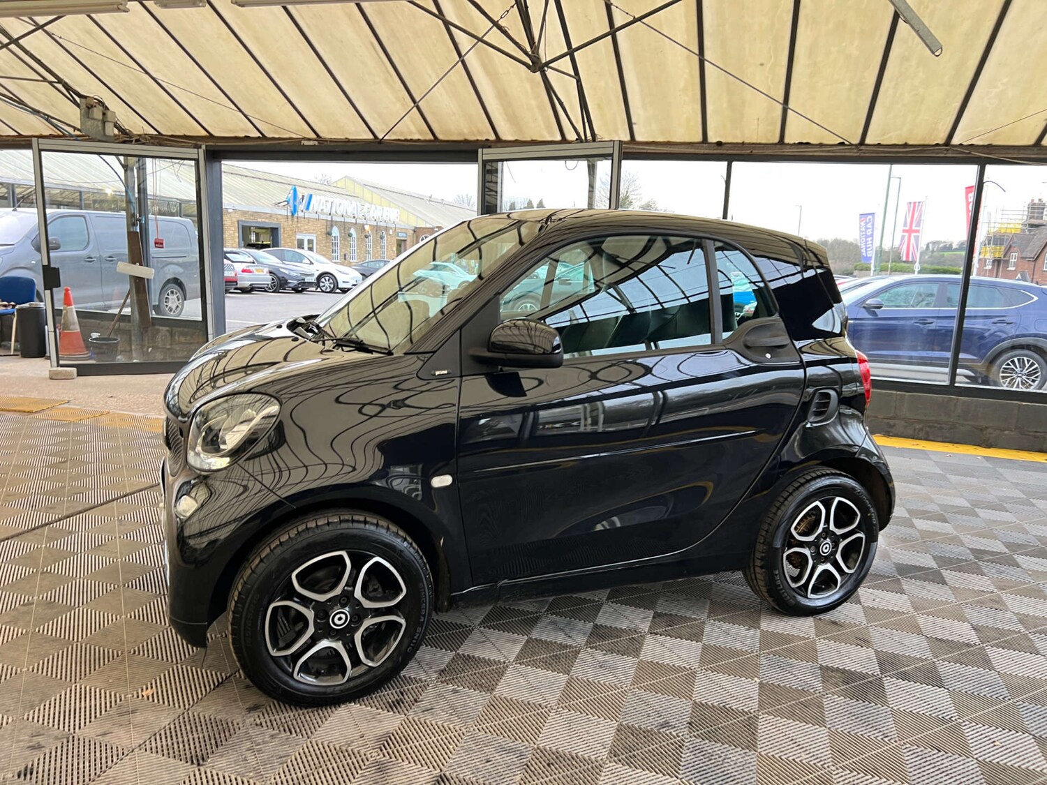 Used smart fortwo 2017 for sale - 77584820: Photo 5