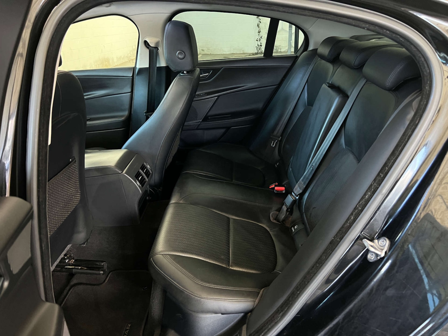 Used Jaguar XE 2017 for sale - 78056715: Photo 27