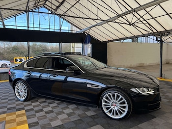 Used Jaguar XE 2017 for sale - 78056715: Photo