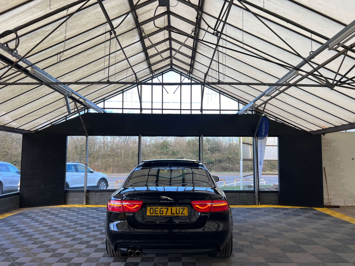 Used Jaguar XE 2017 for sale - 78056715: Photo 8