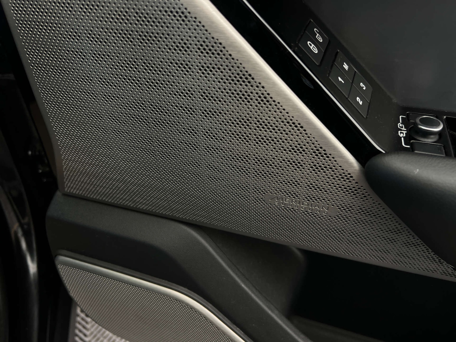 Used Land Rover Range Rover Velar 2020 for sale - 78124686: Photo 15