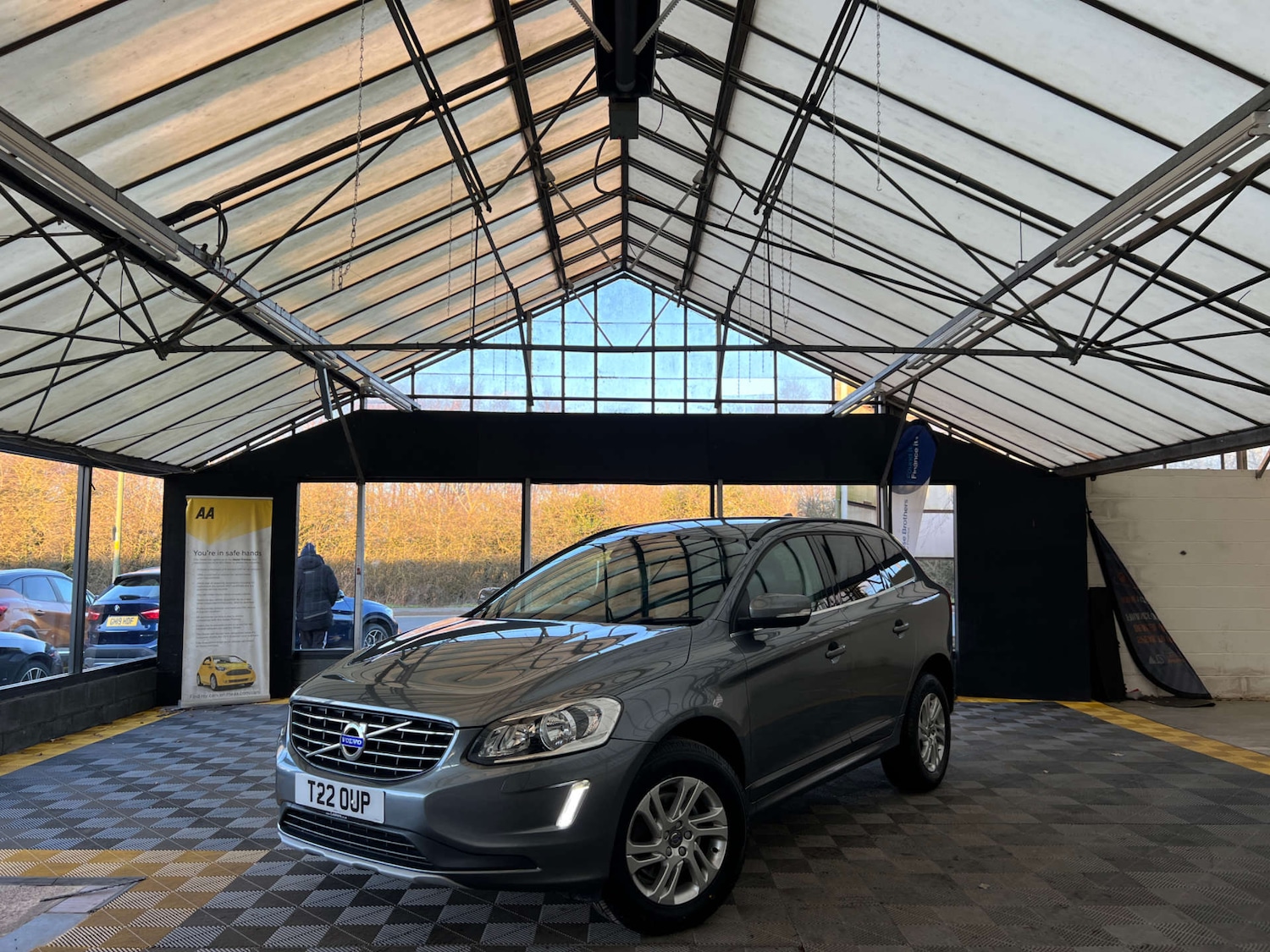 Used Volvo XC60 2017 for sale - 77704367: Photo 1