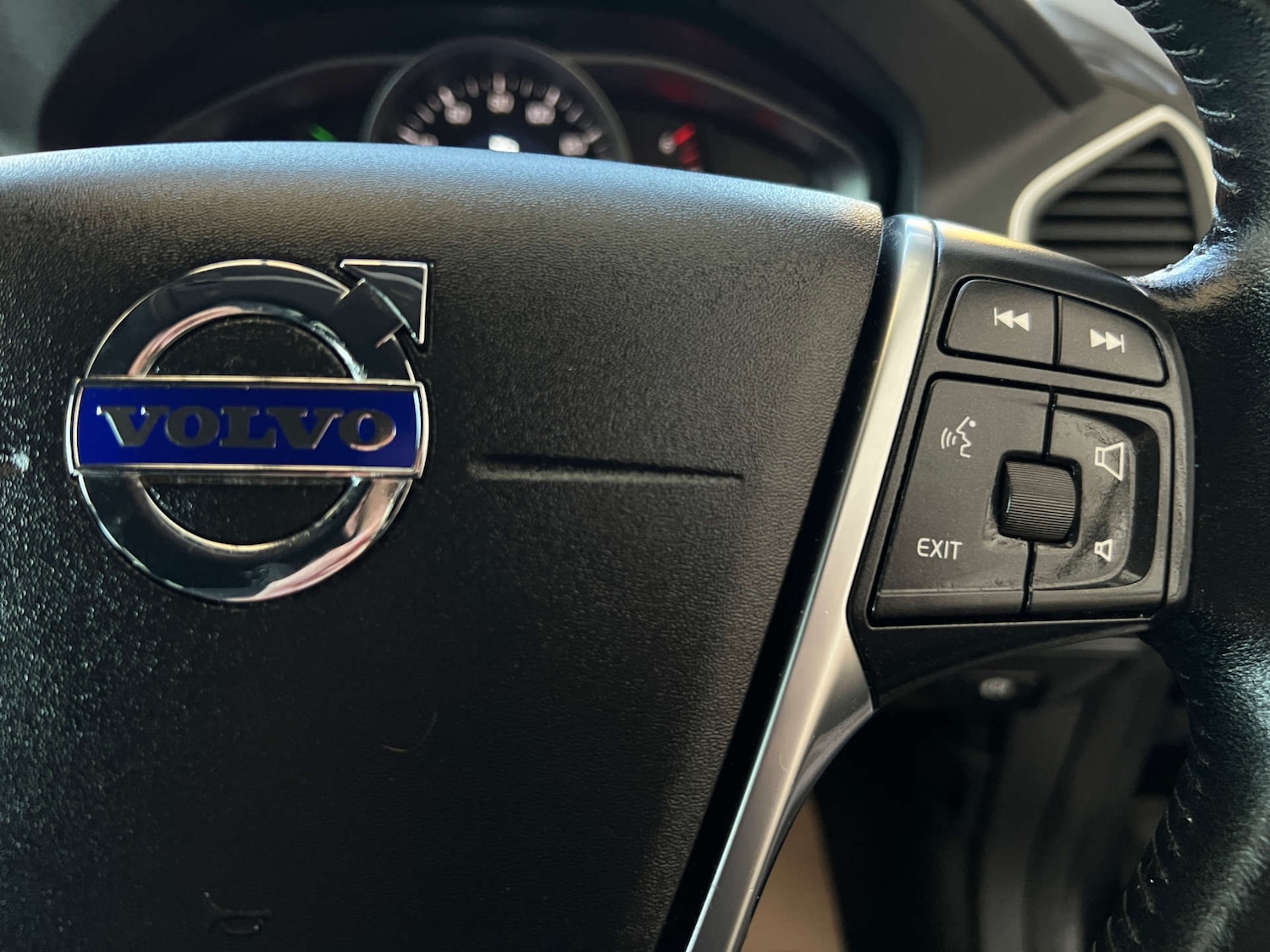 Used Volvo XC60 2017 for sale - 77704367: Photo 13