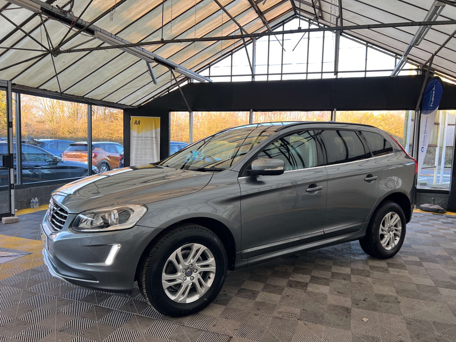 Used Volvo XC60 2017 for sale - 77704367: Photo 4