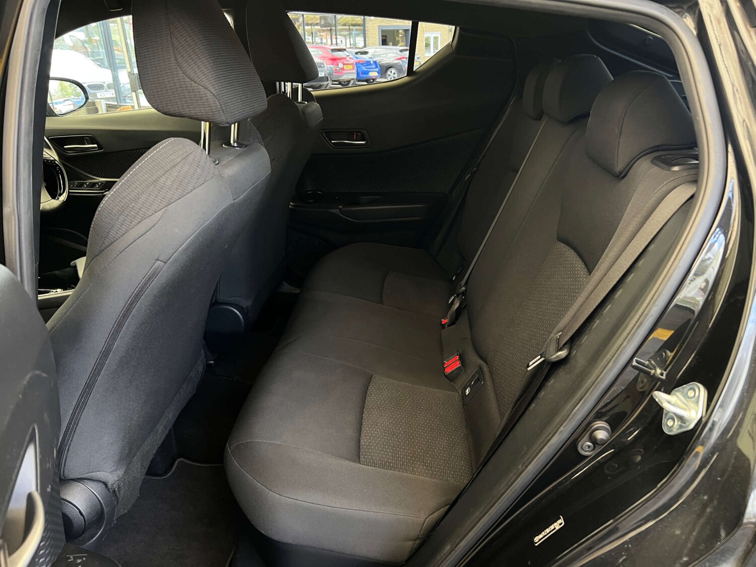 Used Toyota C-HR 2018 for sale - 77821678: Photo 24