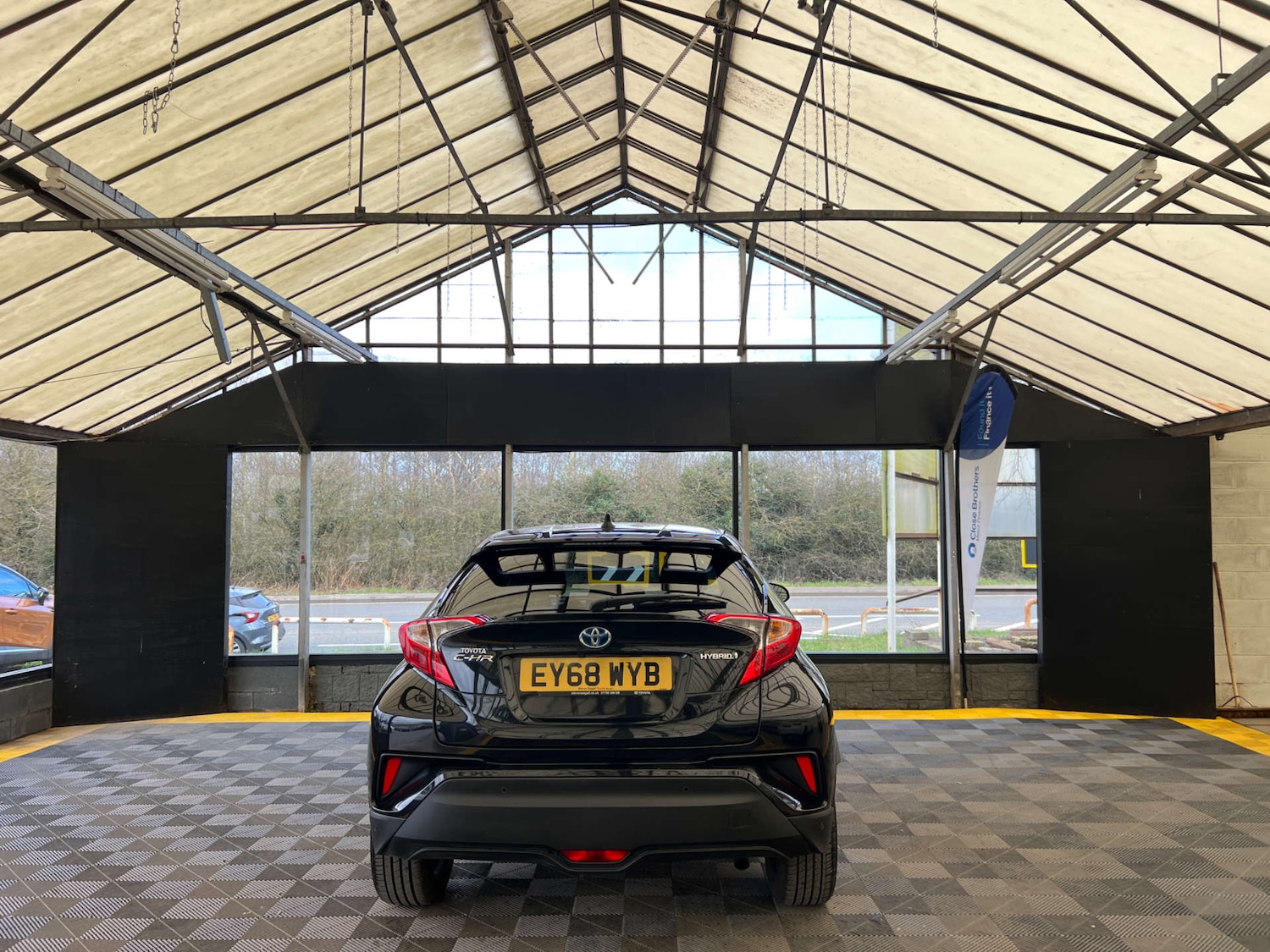 Used Toyota C-HR 2018 for sale - 77821678: Photo 8