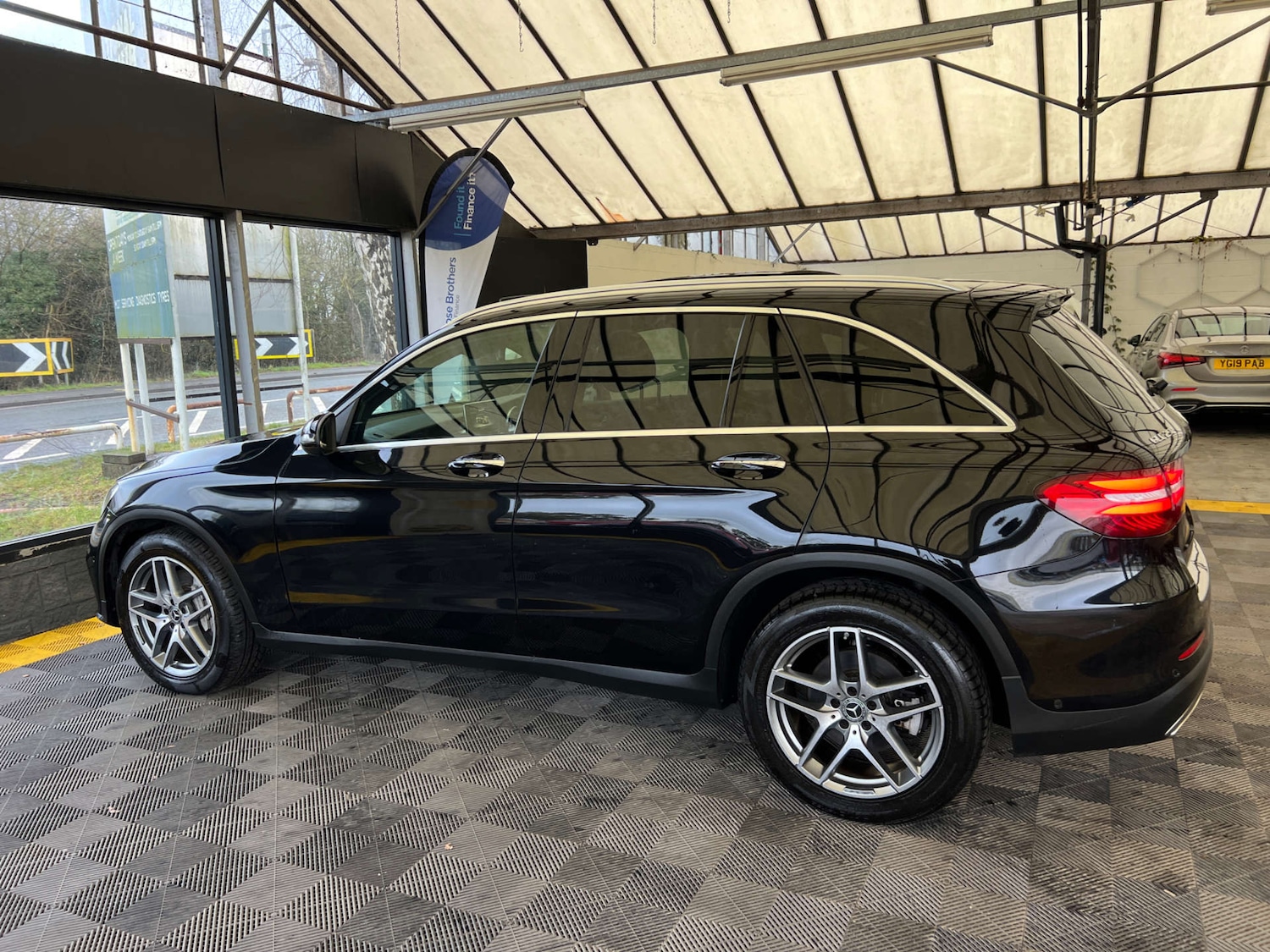 Used Mercedes-Benz GLC 2018 for sale - 77393346: Photo 5