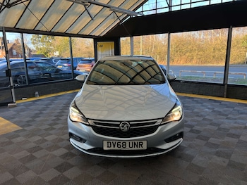 Used Vauxhall Astra 2018 for sale - 77704365: Photo