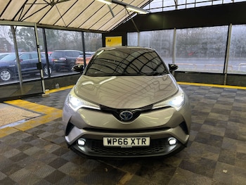 Used Toyota C-HR 2017 for sale - 77452454: Photo