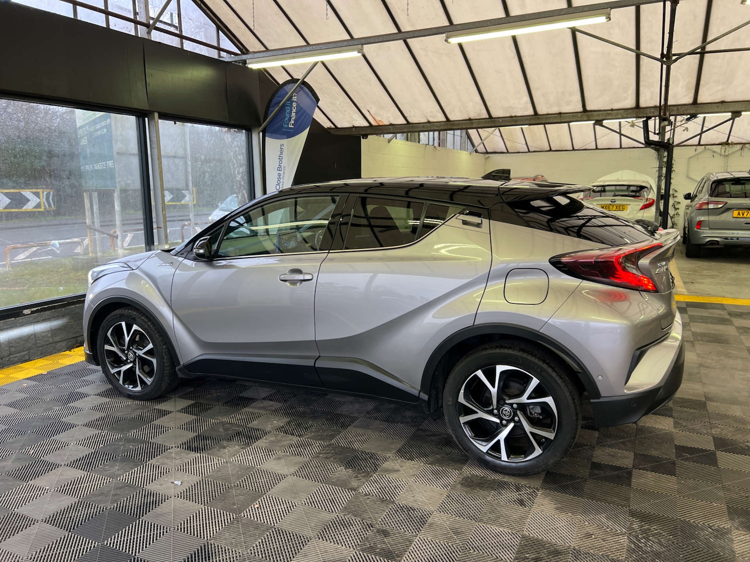 Used Toyota C-HR 2017 for sale - 77452454: Photo 7
