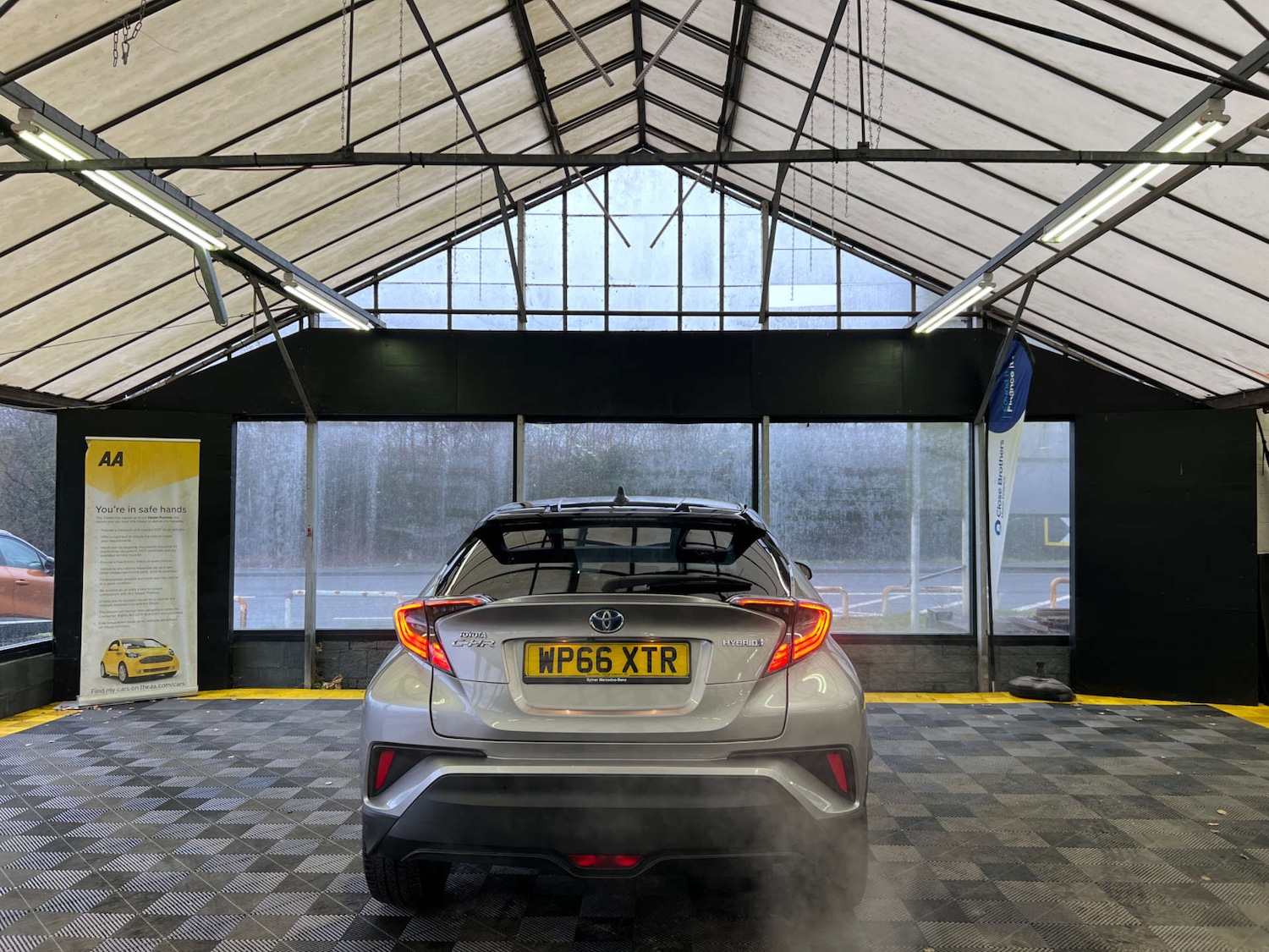 Used Toyota C-HR 2017 for sale - 77452454: Photo 8