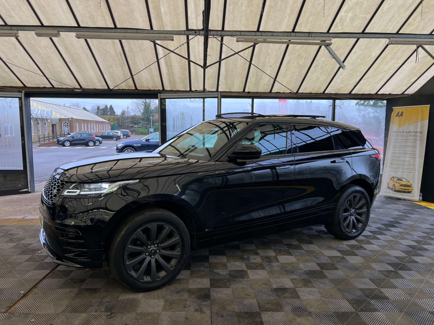 Used Land Rover Range Rover Velar 2018 for sale - 77370956: Photo 5