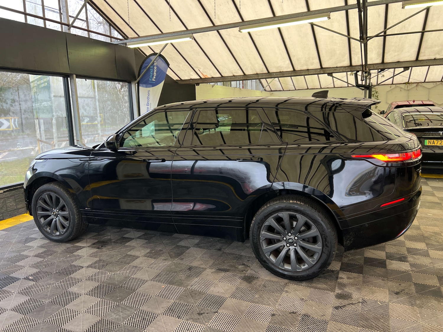 Used Land Rover Range Rover Velar 2018 for sale - 77370956: Photo 7