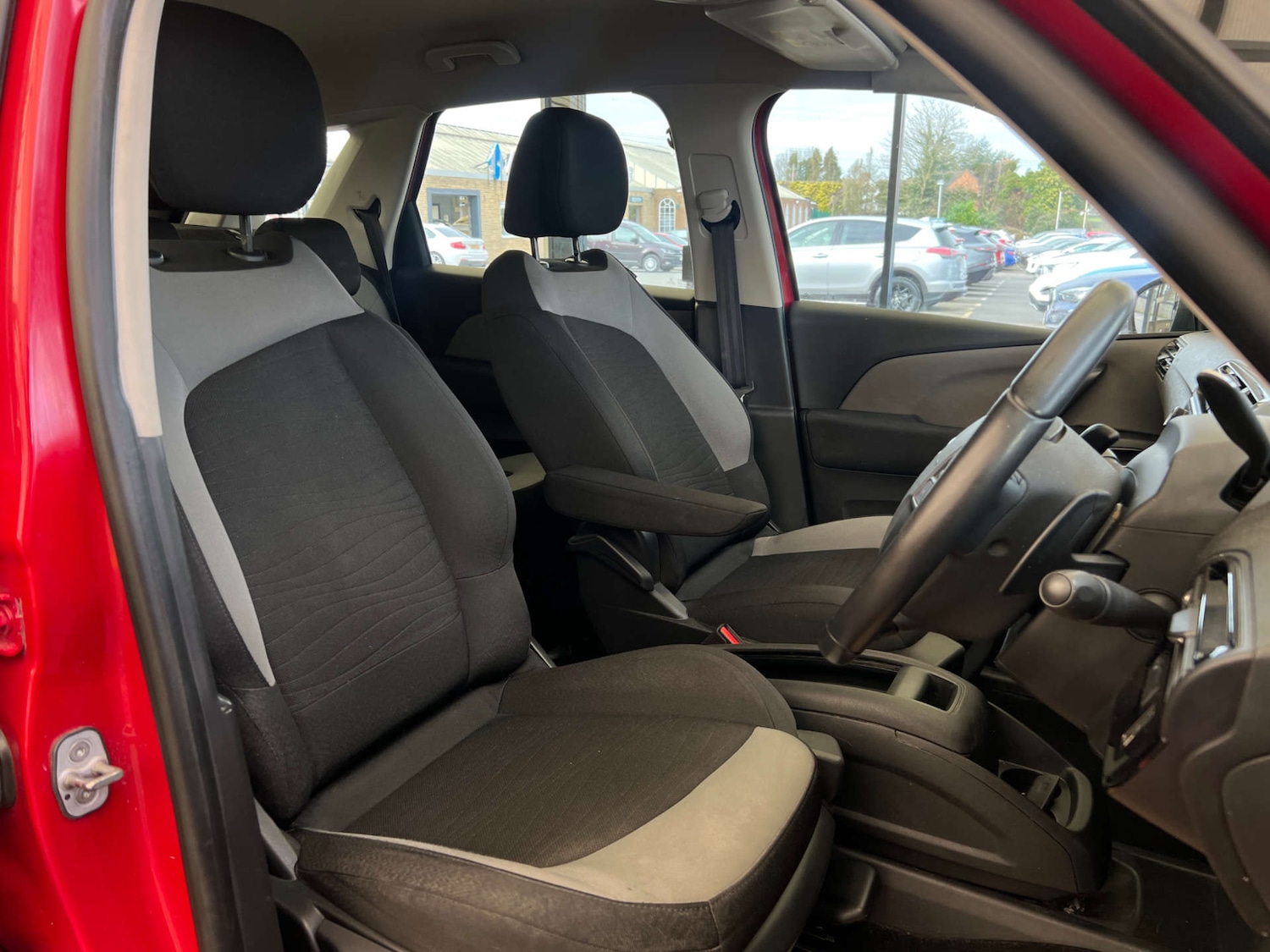 Used Citroen C4 Picasso 2015 for sale - 78225919: Photo 6