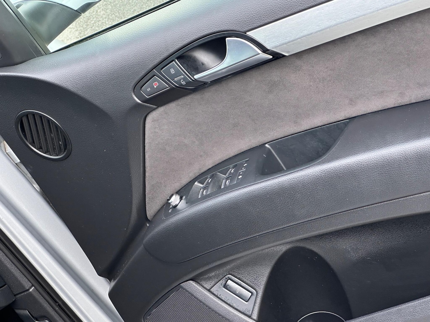 Used Audi Q7 2012 for sale - 77898427: Photo 26