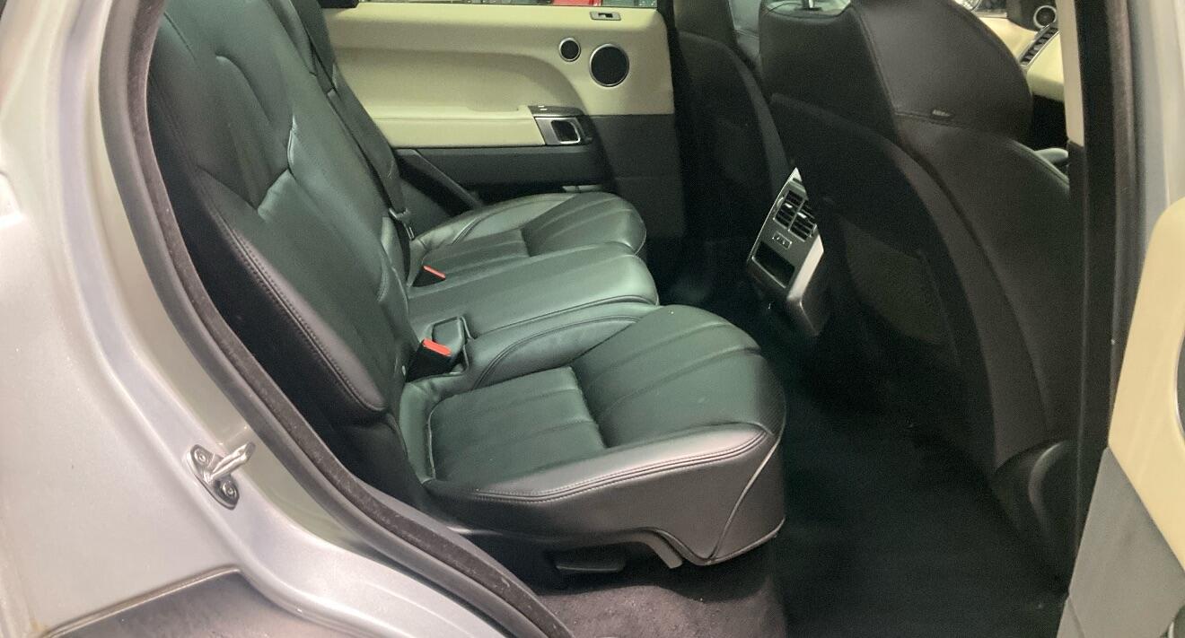 Used Land Rover Range Rover Sport 2016 for sale - 76620532: Photo 7