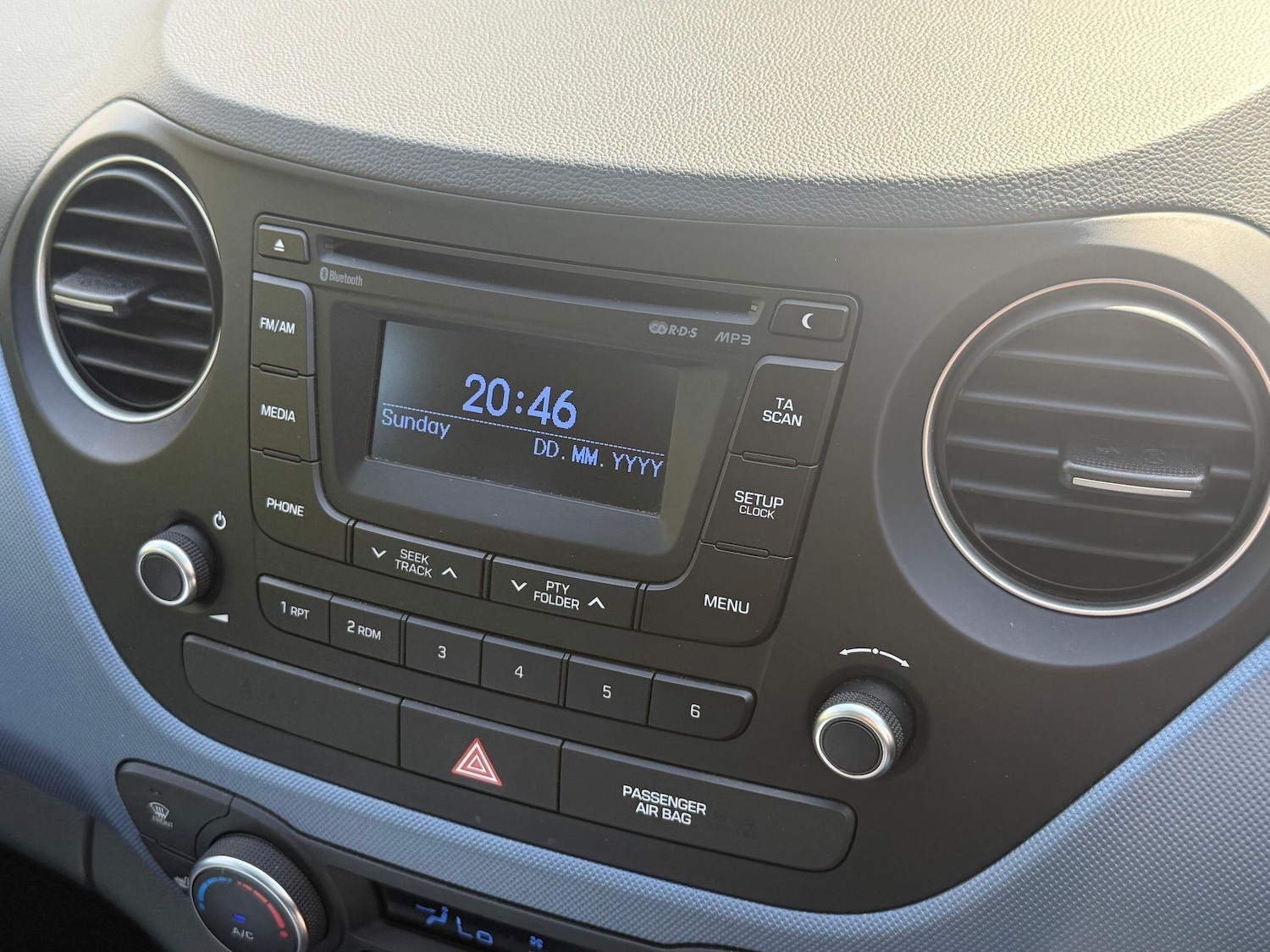 Used Hyundai i10 2015 for sale - 75756734: Photo 27