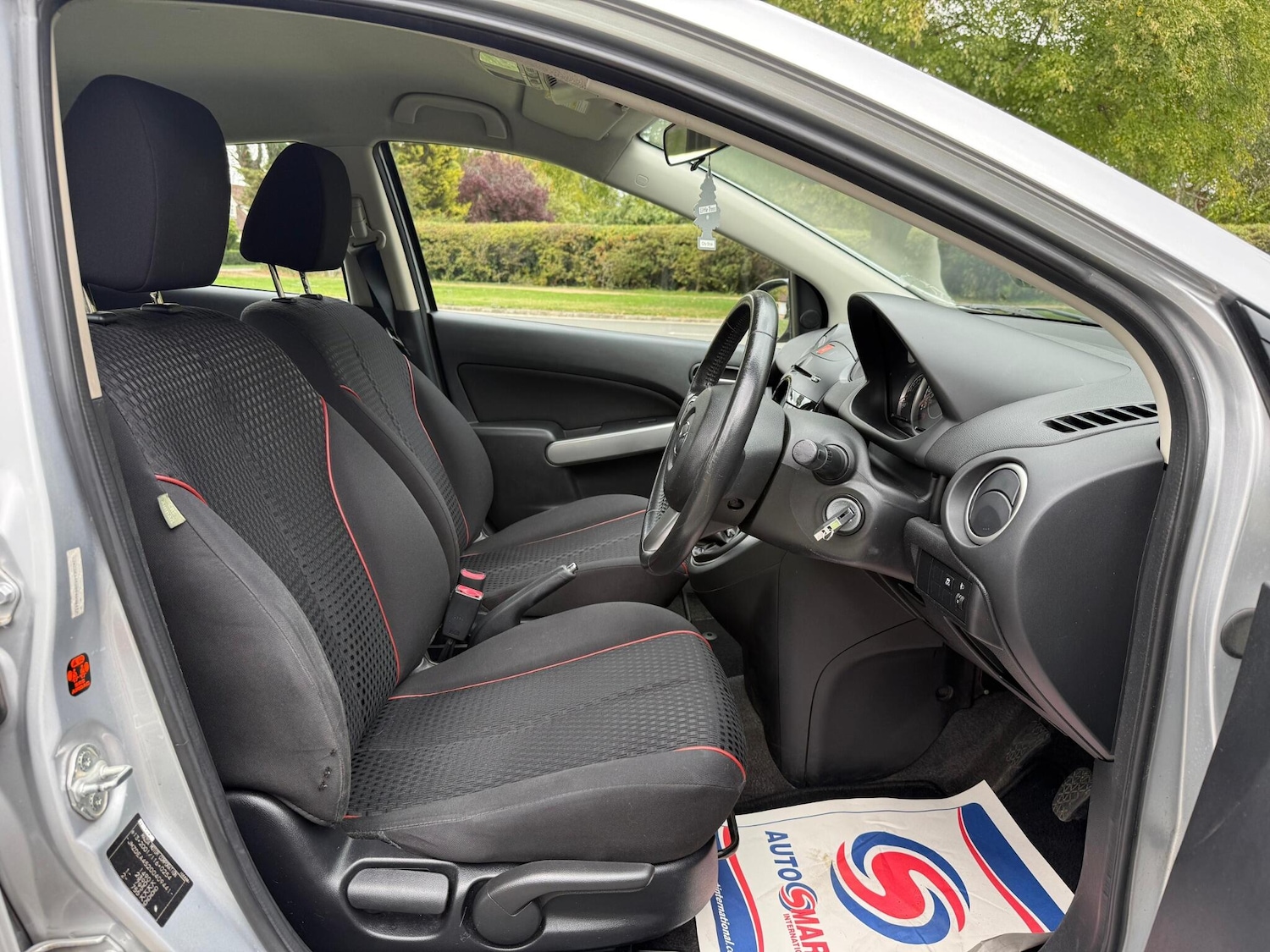 Used Mazda Mazda2 2011 for sale - 76060835: Photo 11