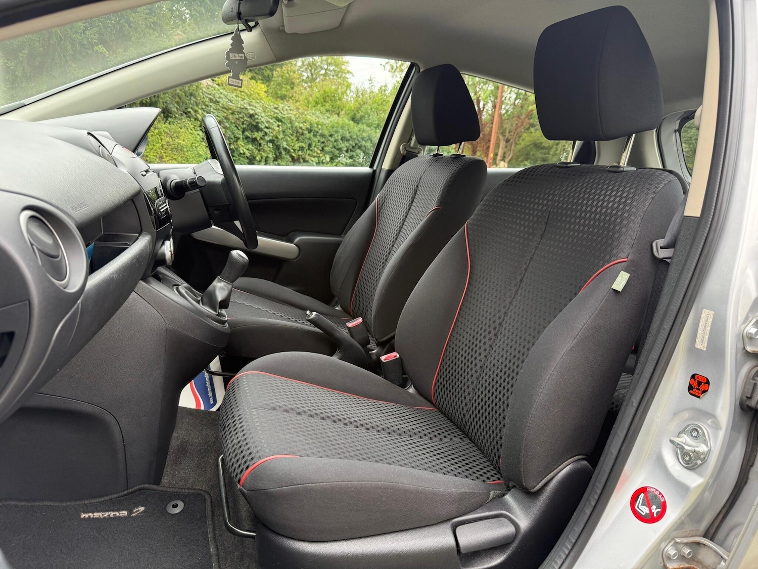 Used Mazda Mazda2 2011 for sale - 76060835: Photo 12