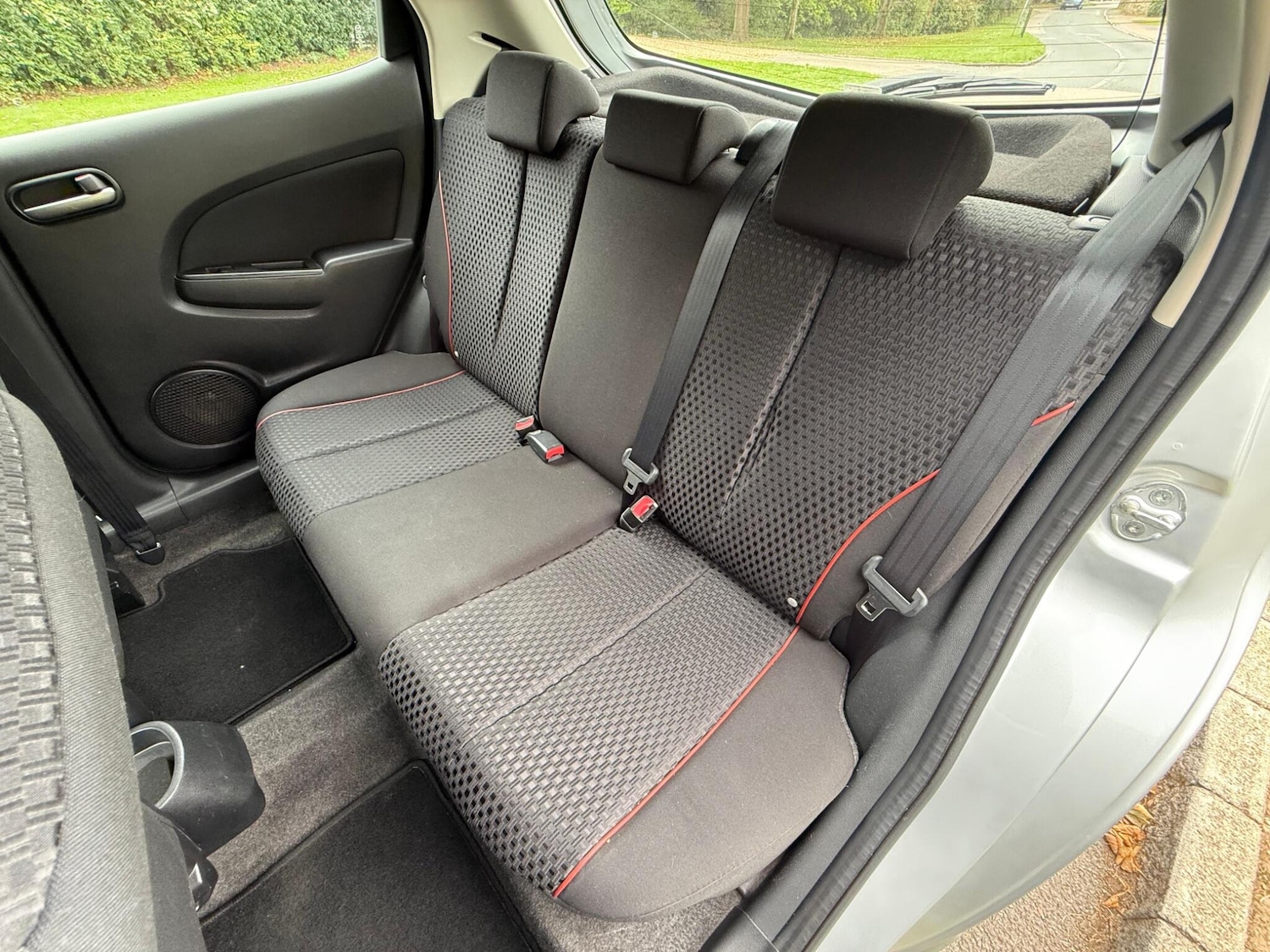 Used Mazda Mazda2 2011 for sale - 76060835: Photo 15