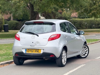 Used Mazda Mazda2 2011 for sale - 76060835: Photo 2