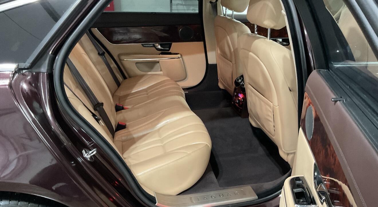 Used Jaguar XJ 2011 for sale - 77345402: Photo 8