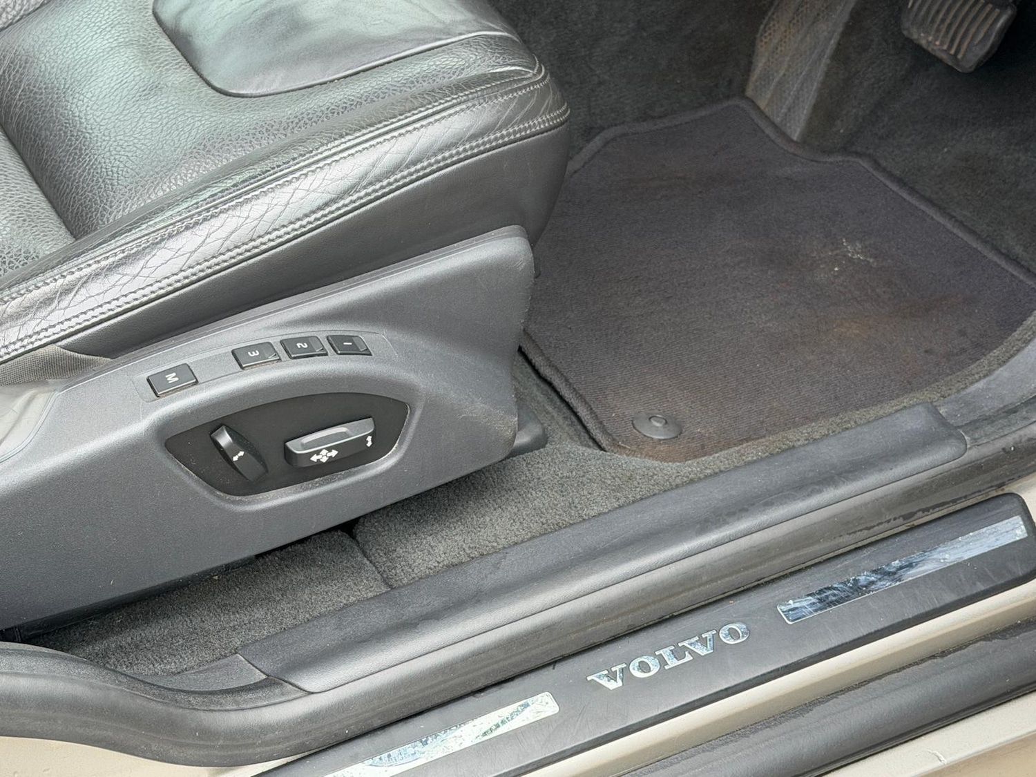 Used Volvo XC60 2013 for sale - 75809843: Photo 25