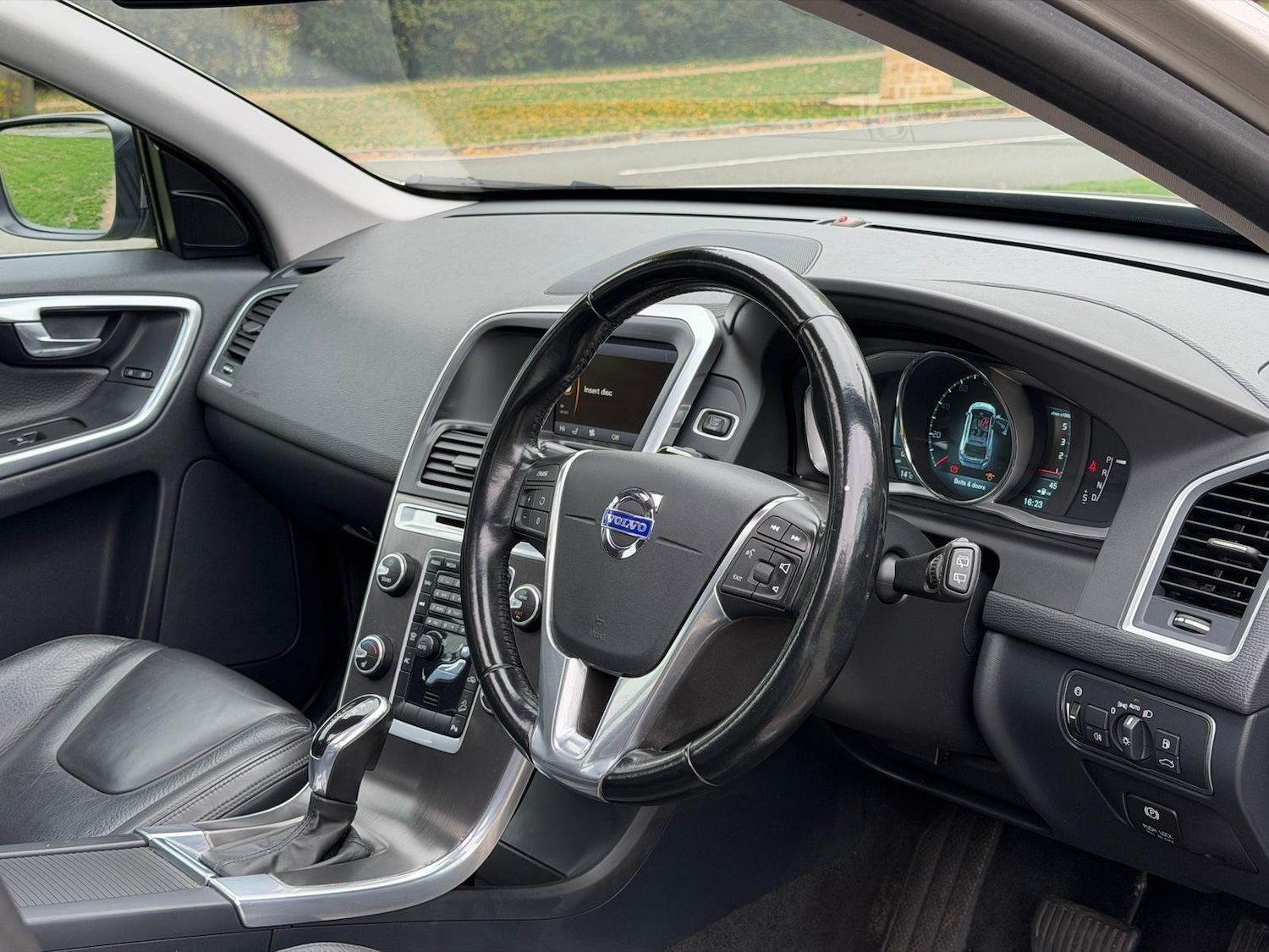 Used Volvo XC60 2013 for sale - 75809843: Photo 29