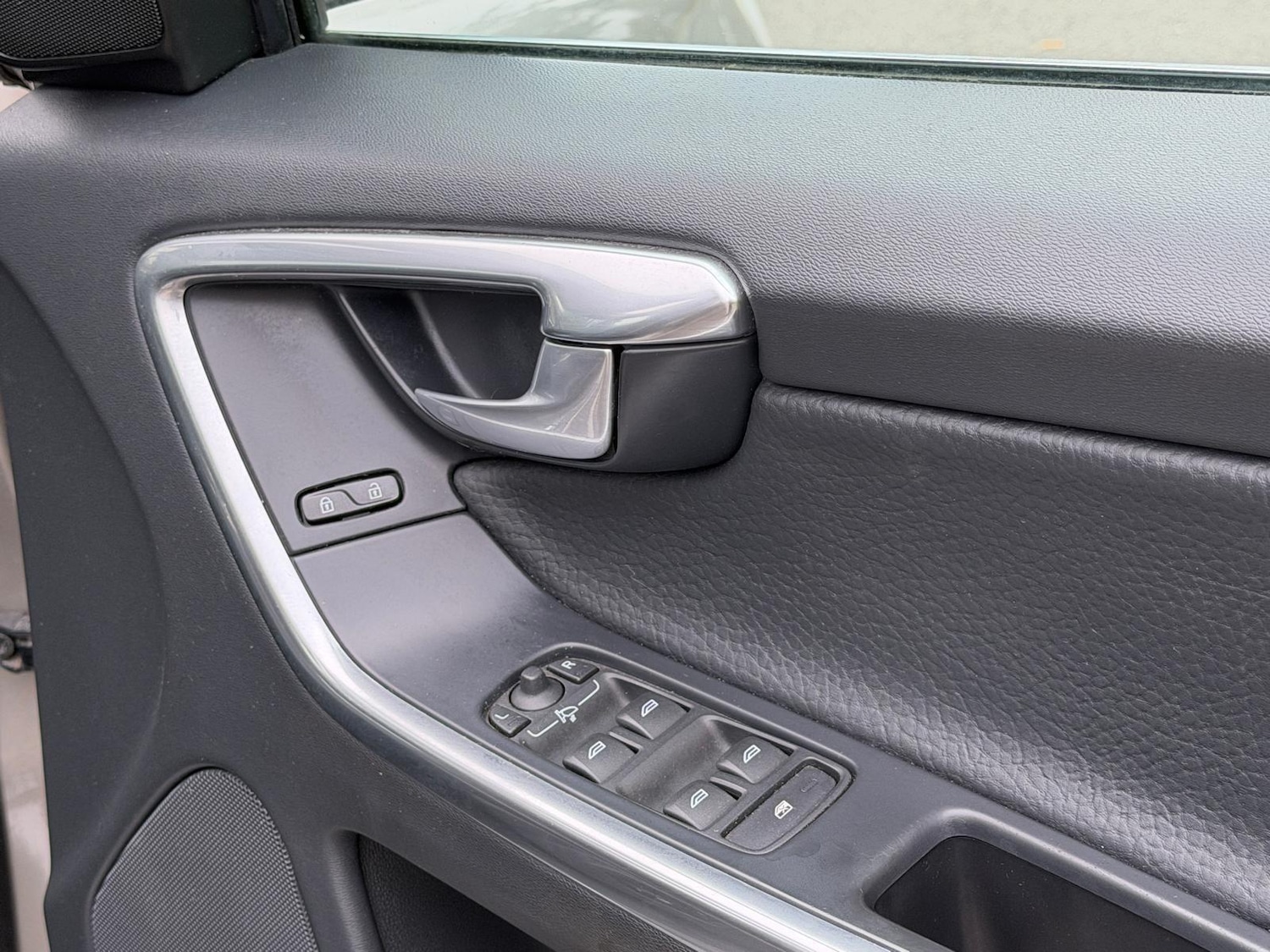 Used Volvo XC60 2013 for sale - 75809843: Photo 31