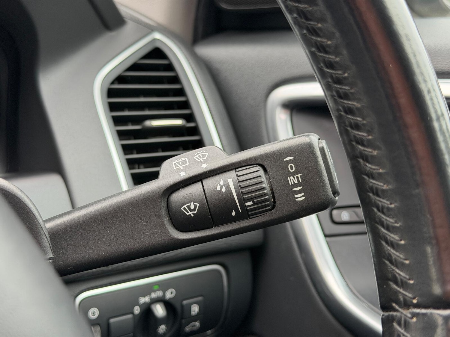 Used Volvo XC60 2013 for sale - 75809843: Photo 34