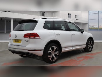 Used Volkswagen Touareg 2015 for sale - 75544091: Photo