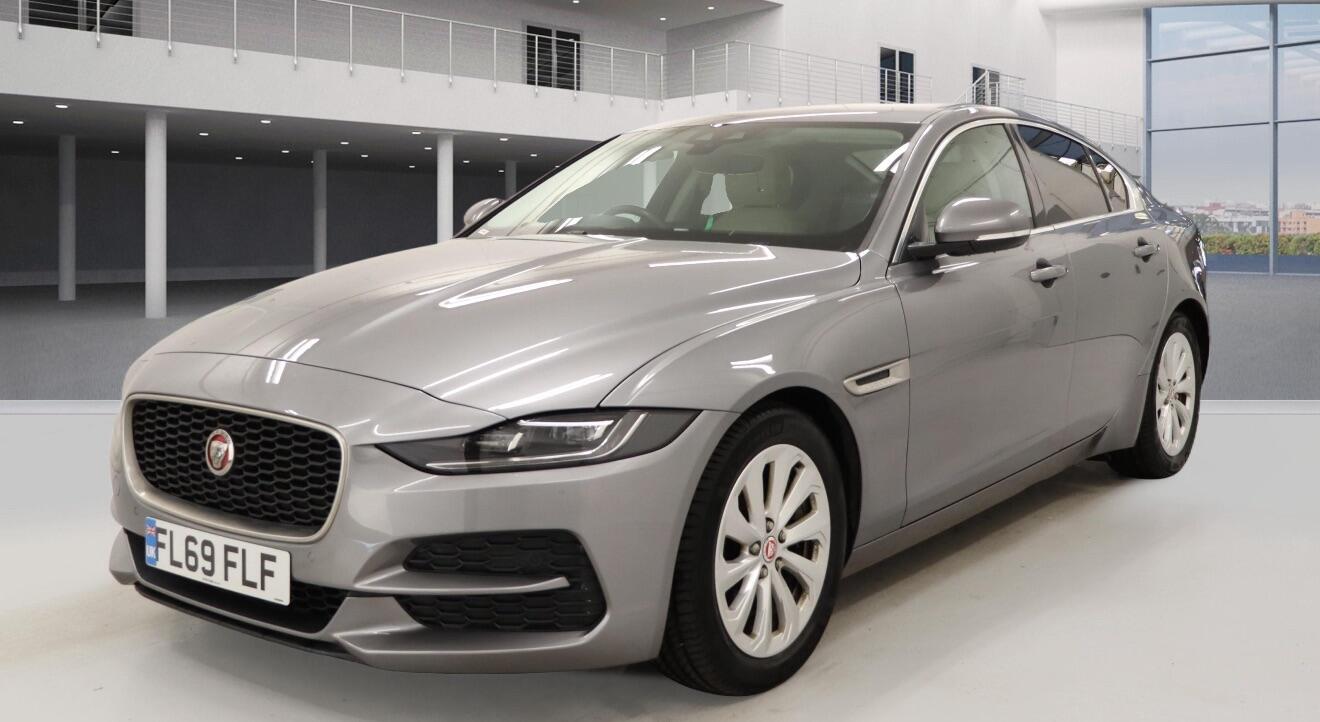 Used Jaguar XE 2019 for sale - 77175227: Photo 2