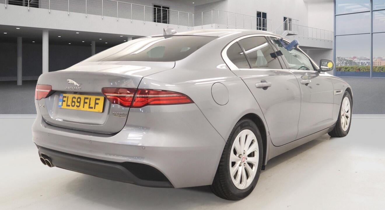 Used Jaguar XE 2019 for sale - 77175227: Photo 3