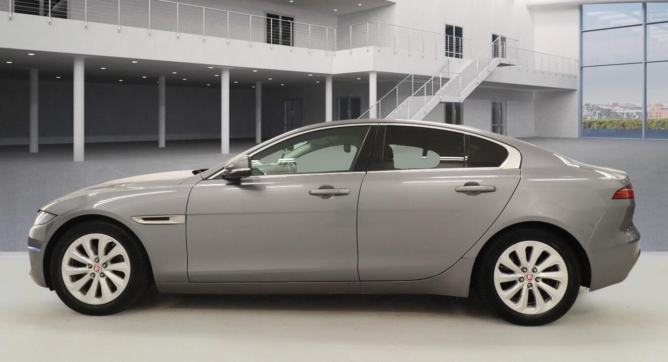 Used Jaguar XE 2019 for sale - 77175227: Photo 6