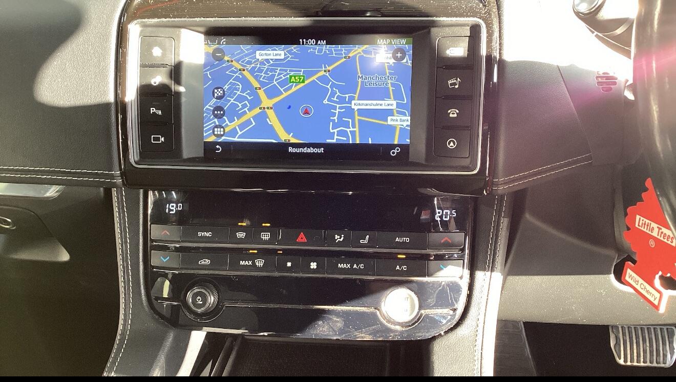 Used Jaguar F-Pace 2016 for sale - 77108772: Photo 9