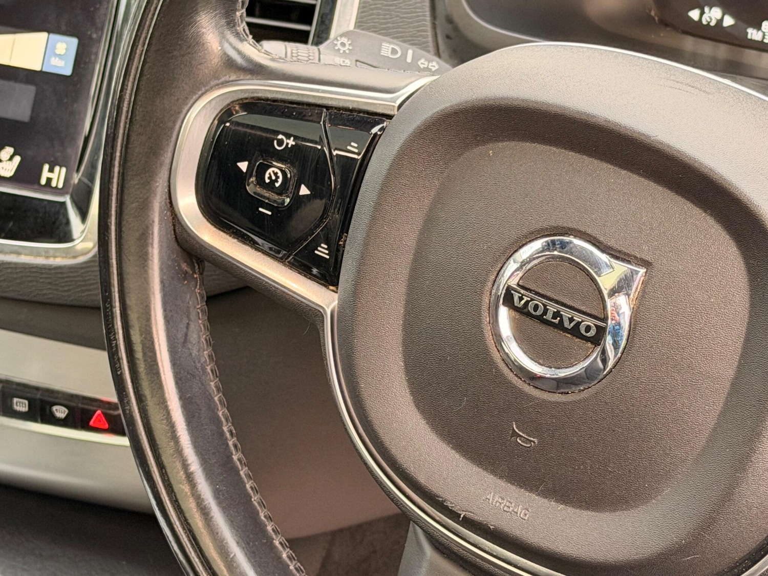 Used Volvo XC90 2015 for sale - 76283265: Photo 28