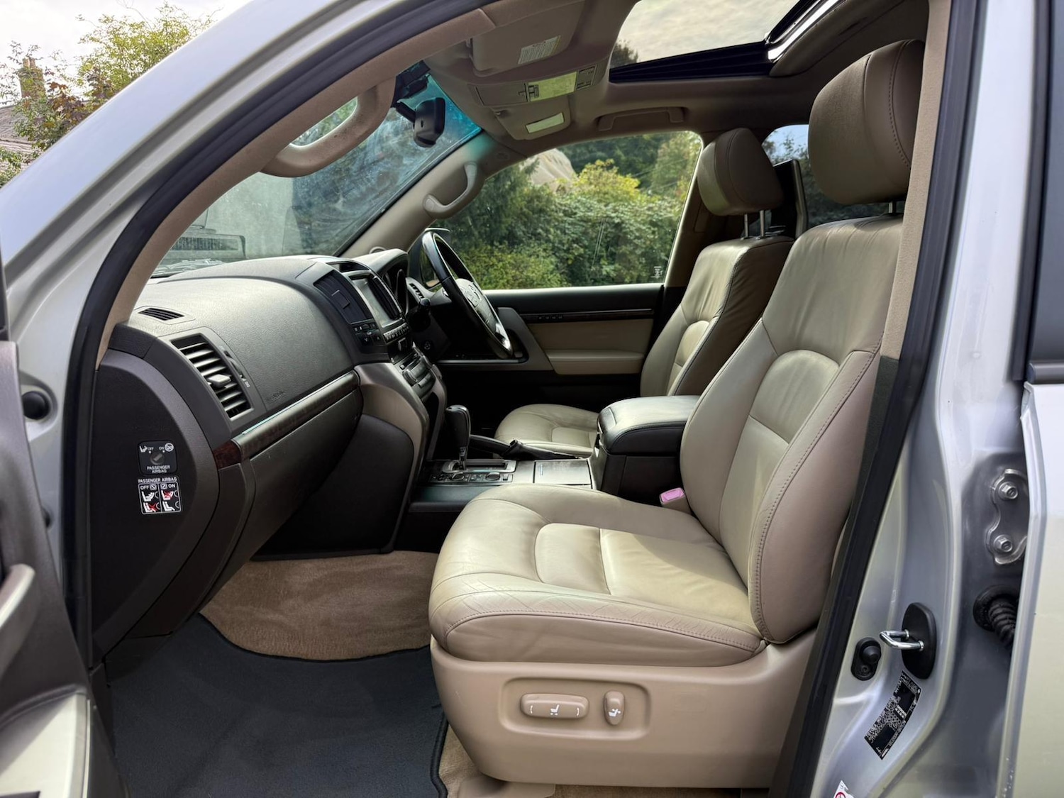 Used Toyota Landcruiser 2010 for sale - 76072363: Photo 19