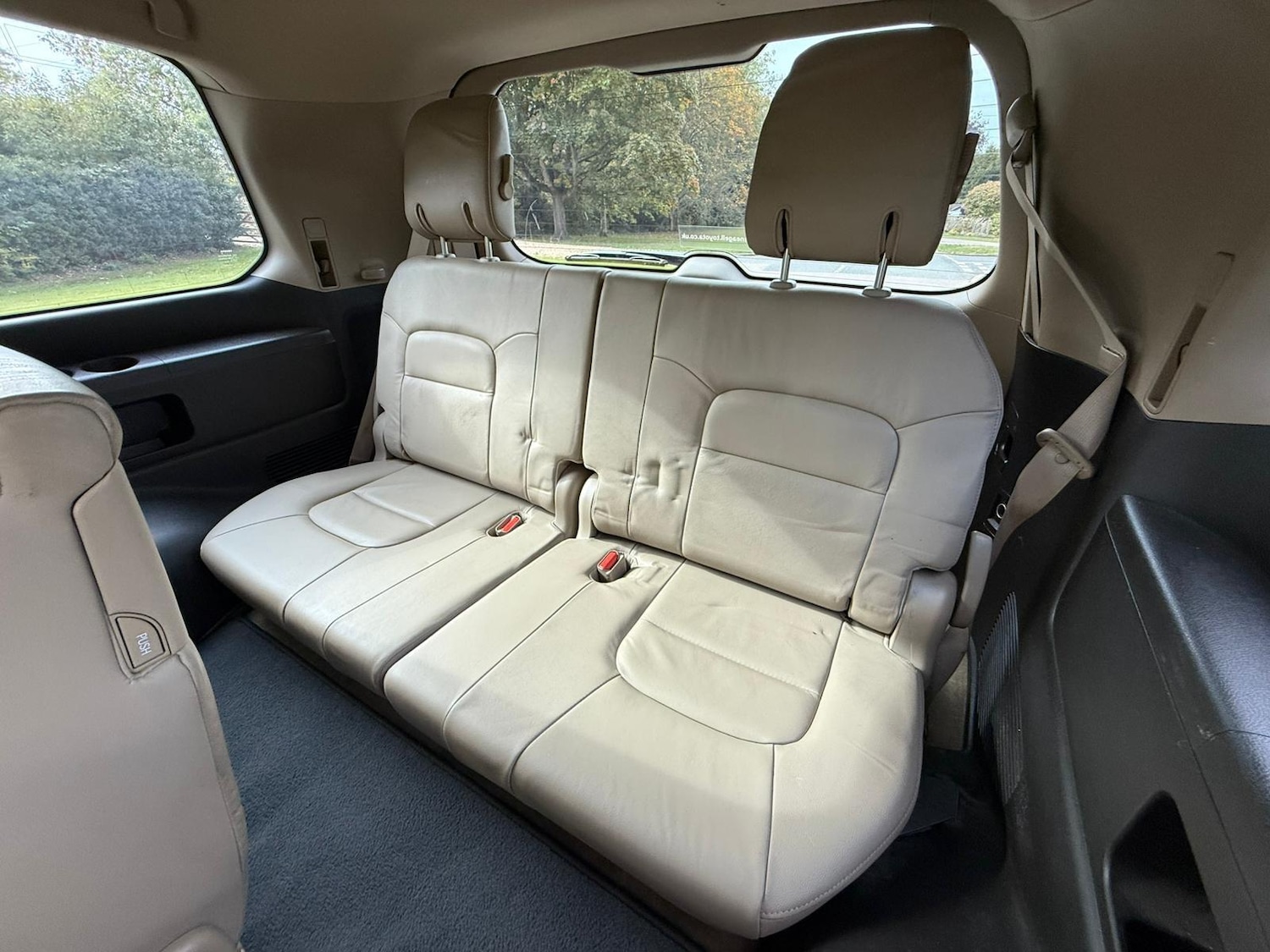 Used Toyota Landcruiser 2010 for sale - 76072363: Photo 24