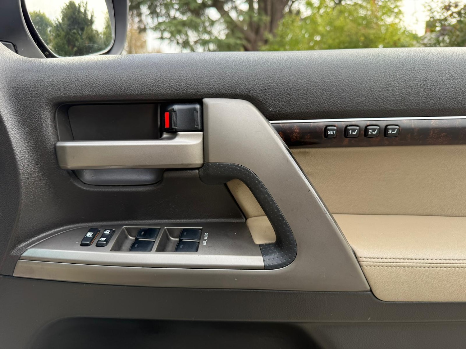 Used Toyota Landcruiser 2010 for sale - 76072363: Photo 29