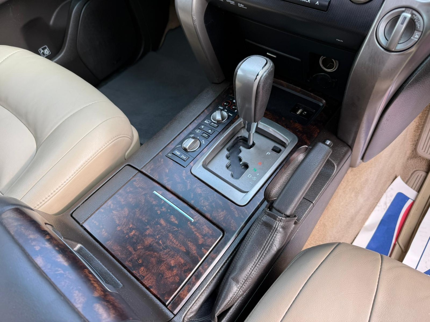 Used Toyota Landcruiser 2010 for sale - 76072363: Photo 30