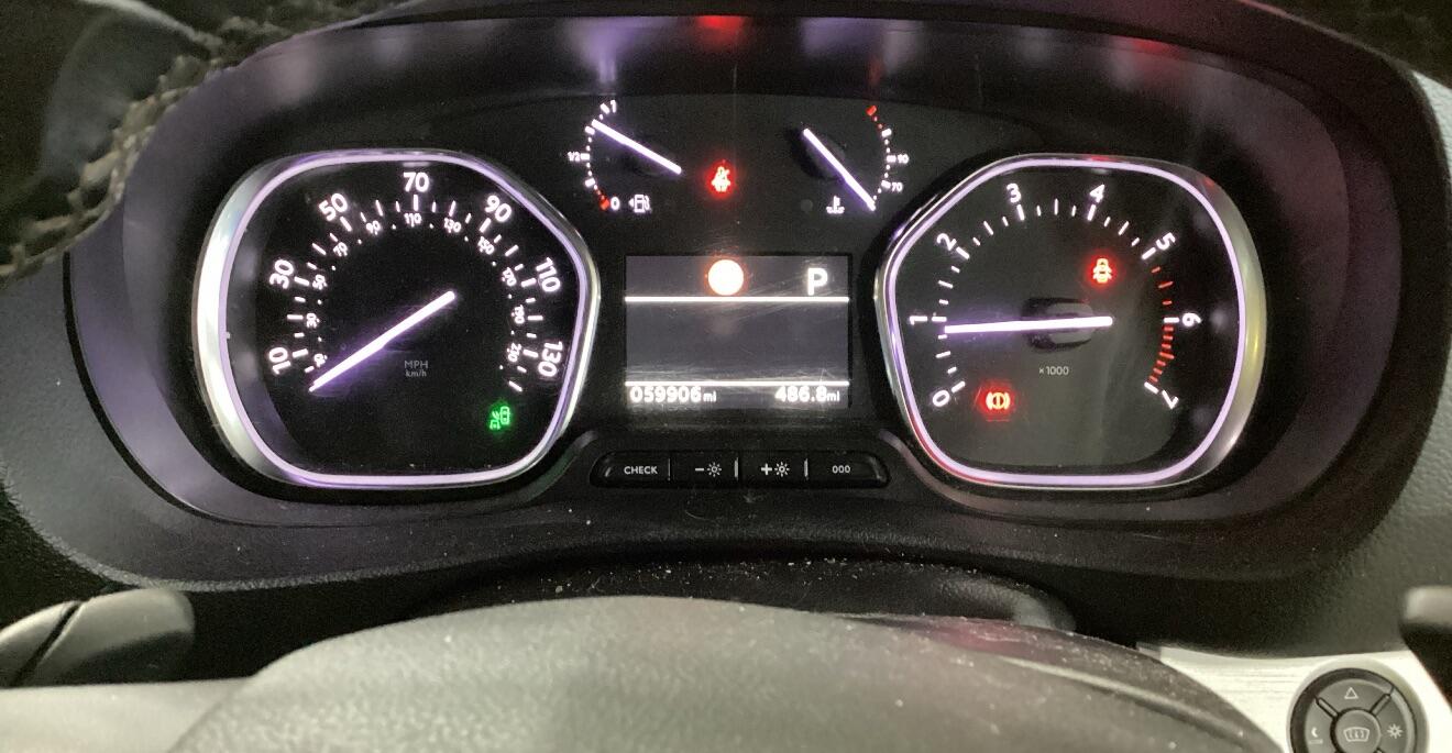 Used Peugeot Traveller 2019 for sale - 76715017: Photo 10