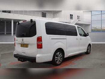 Used Peugeot Traveller 2019 for sale - 76715017: Photo