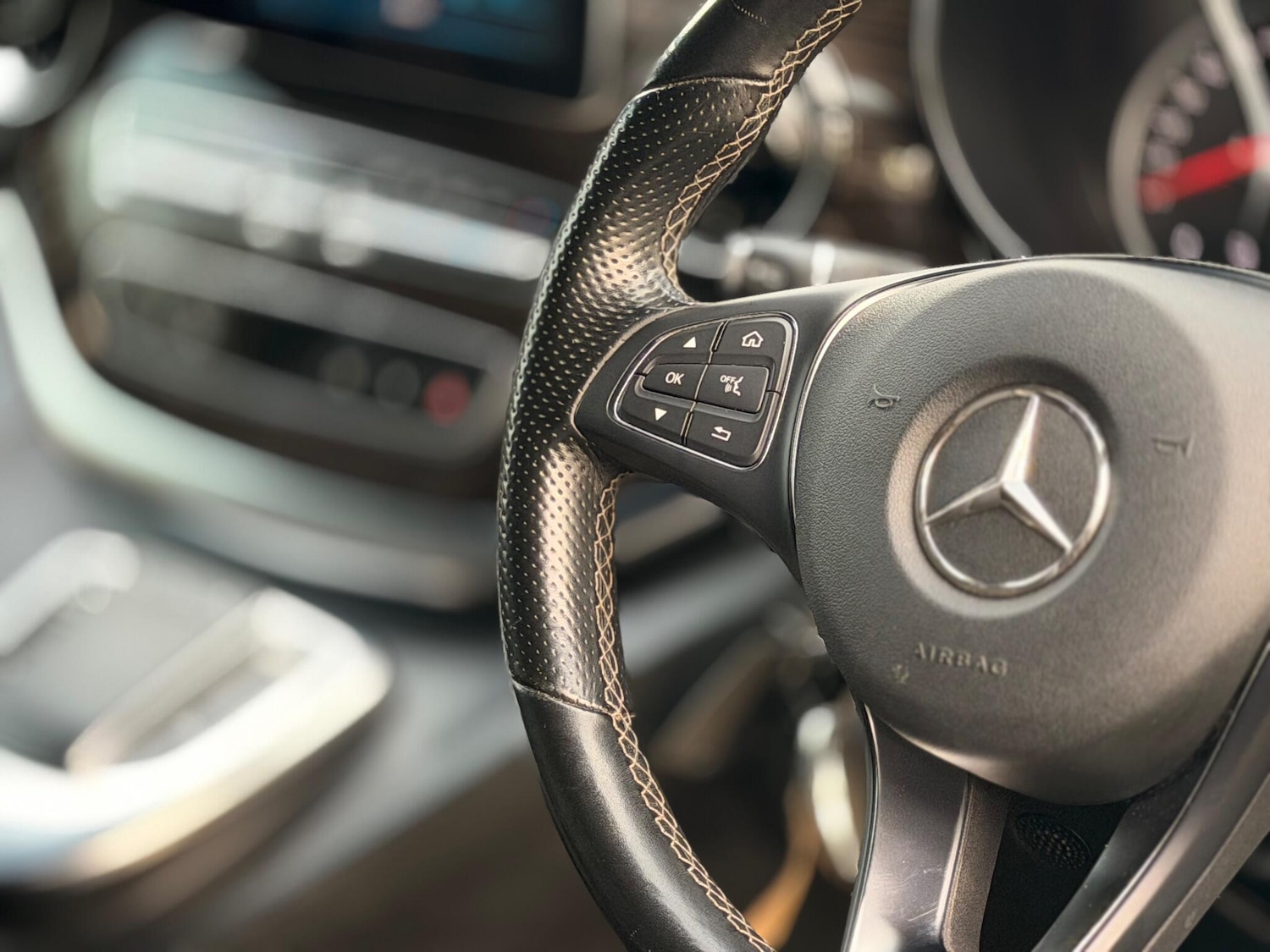 Used Mercedes-Benz EQV 2020 for sale - 76702281: Photo 30