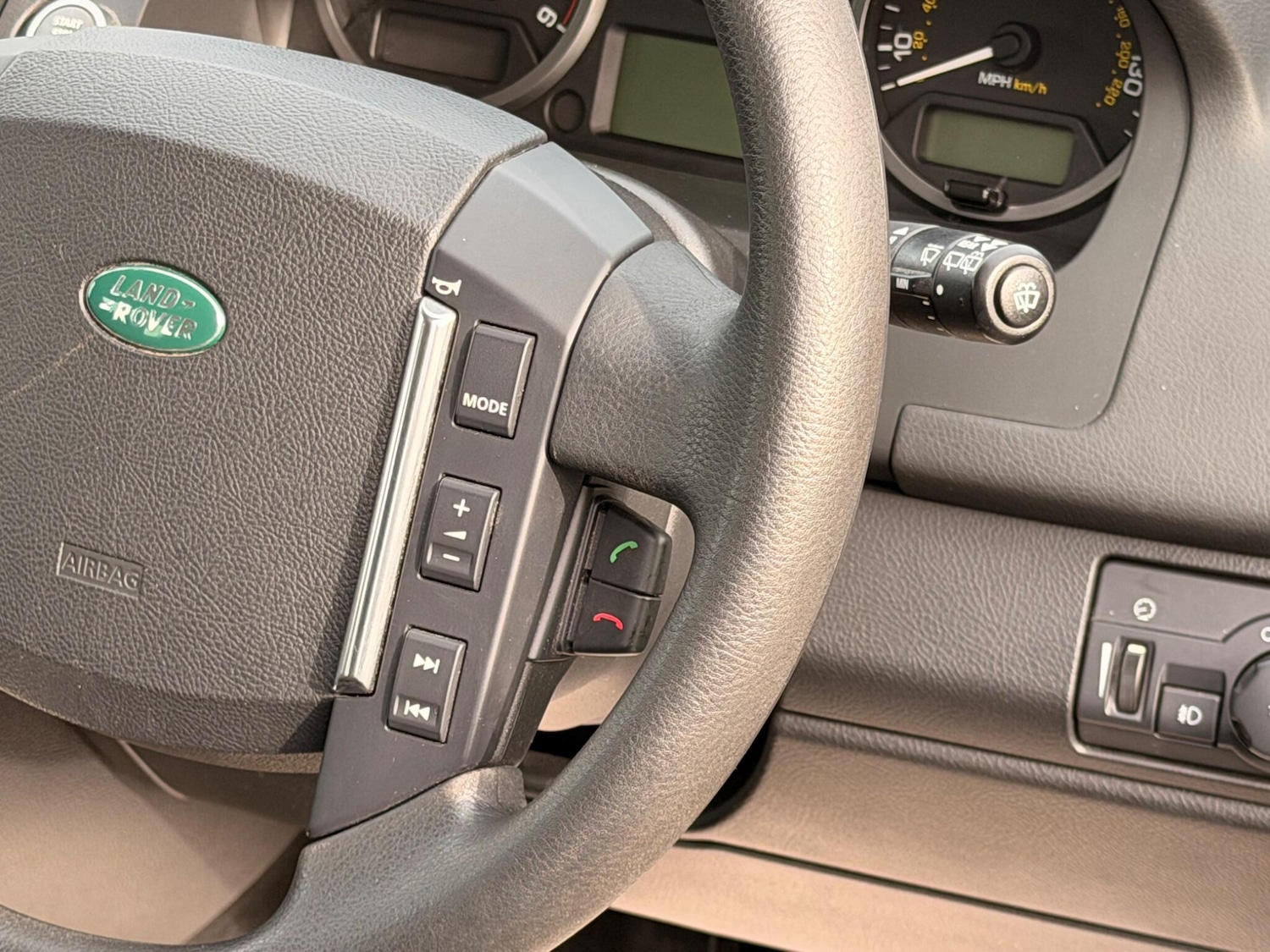 Used Land Rover Freelander 2 2010 for sale - 77484280: Photo 26